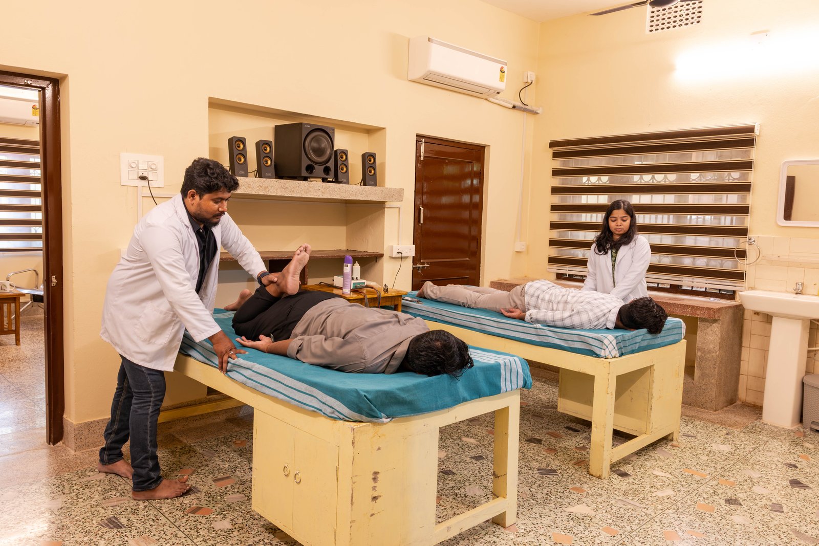 Physiotherapy treatment at Luster Physio